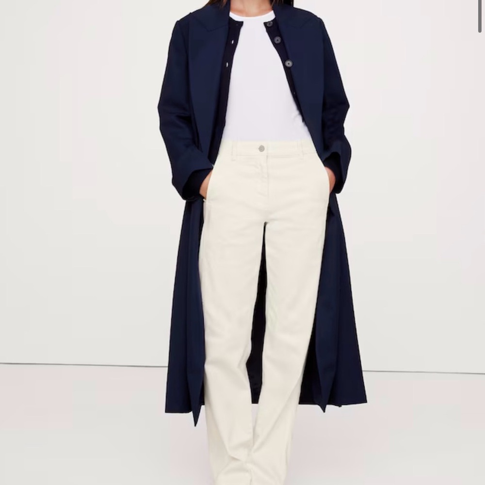 Banana Republic weekender straight fit  Ecru Pants